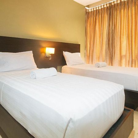 Lorenzzo Suites Hotel Makati City Exterior photo