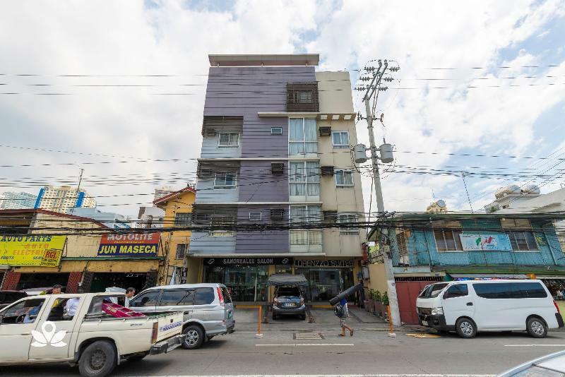 Lorenzzo Suites Hotel Makati City Exterior photo