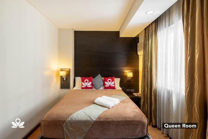 Lorenzzo Suites Hotel Makati City Exterior photo